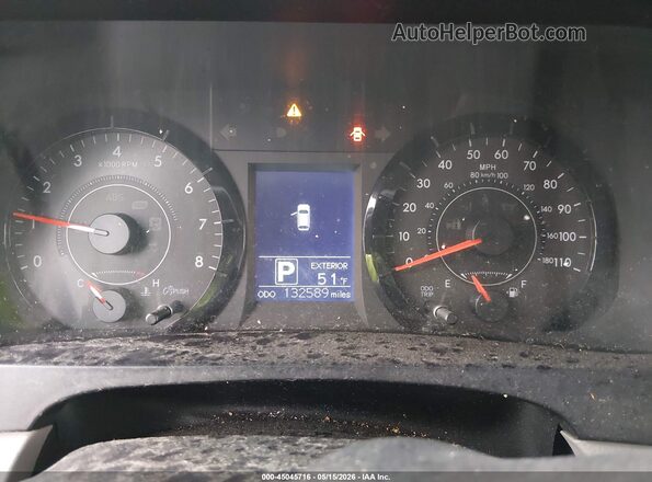 5TDKZ3DC1HS823792 2017 TOYOTA SIENNA Silver Widok tylnych siedzeń