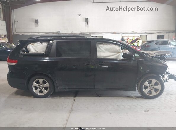 5TDKZ3DC1JS944456 2018 TOYOTA SIENNA Black Widok zestawu wskaźników