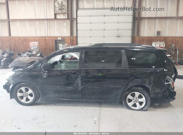 5TDKZ3DC1JS944456 2018 TOYOTA SIENNA Black Widok wnętrza z tyłu