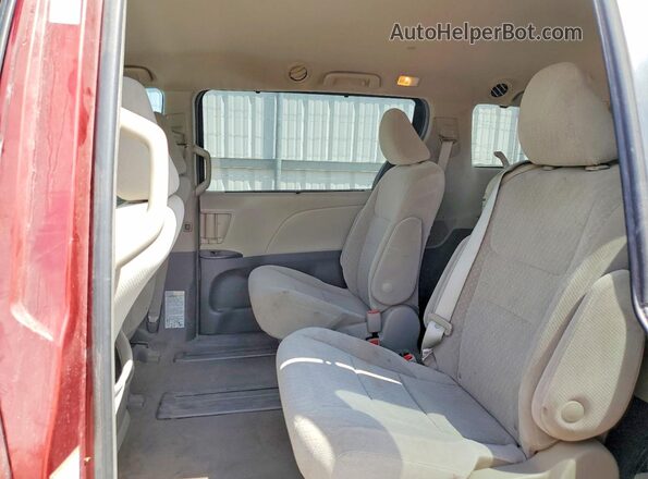 5TDKZ3DC2JS901700 2018 TOYOTA SIENNA Maroon უკანა სალონის ხედი