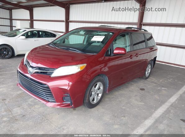 5TDKZ3DC2JS909912 2018 TOYOTA LE Red Առջևի ձախ երեք քառորդ տեսարան