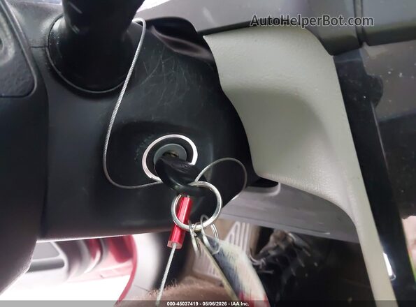 5TDKZ3DC2JS909912 2018 TOYOTA LE Red Առջևի վահանակի տեսք