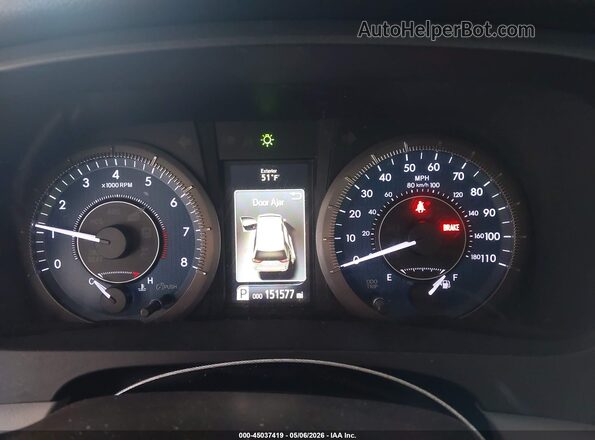 5TDKZ3DC2JS909912 2018 TOYOTA LE Red Հետևի նստատեղերի տեսք