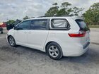 2017 Toyota Sienna Le 8-passenger Белый vin: 5TDKZ3DC3HS786227