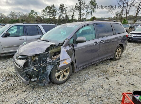 5TDKZ3DC5JS951426 2018 TOYOTA SIENNA Gray Przód lewy