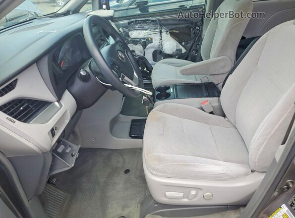 5TDKZ3DC6HS794838 2017 TOYOTA SIENNA Charcoal Սալոնի դիմացի տեսք