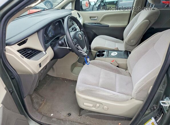 5TDKZ3DC6LS043280 2020 TOYOTA SIENNA Серый Вид салона спереди