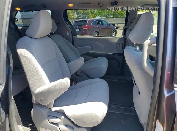 5TDKZ3DC6LS065456 2020 TOYOTA SIENNA Gray Vista interior trasera