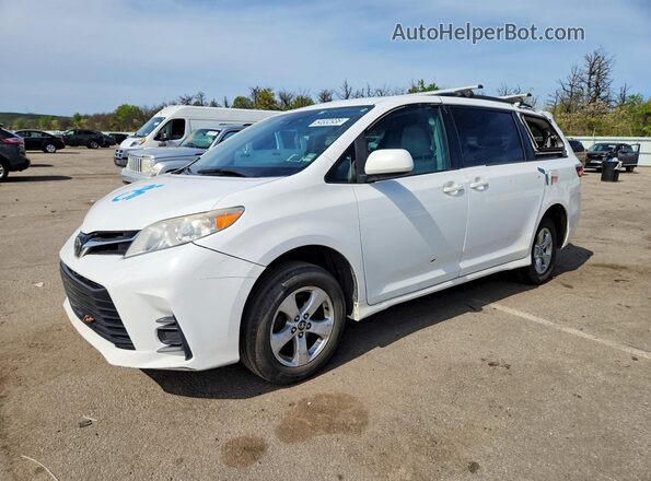 5TDKZ3DC7JS905421 2018 TOYOTA SIENNA White წინა მარცხენა ხედი სამი მეოთხედიდან