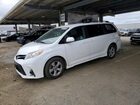2018 Toyota Sienna Le White vin: 5TDKZ3DC7JS927497