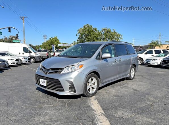 5TDKZ3DC7JS933686 2018 TOYOTA SIENNA Silver Trasero izquierdo