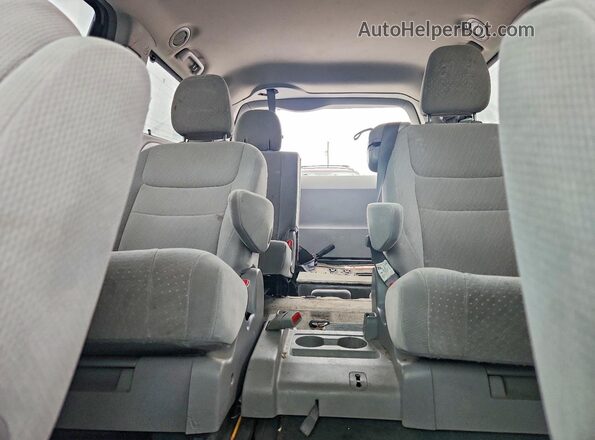 5TDKZ3DC8JS921997 2018 TOYOTA SIENNA Gray უკანა სავარძლების ხედი