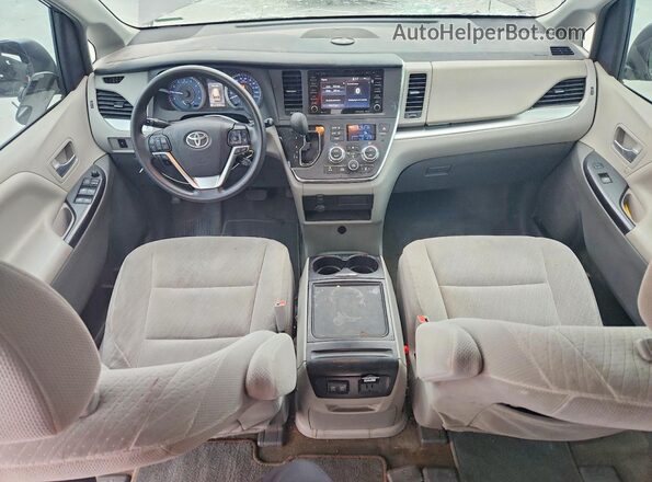 5TDKZ3DC8JS921997 2018 TOYOTA SIENNA Gray წინა პანელის ხედი