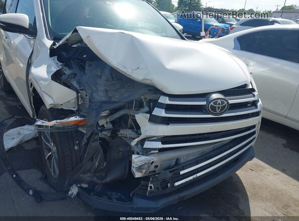 5TDKZRFH0JS537059 2018 TOYOTA LE White Vista frontal