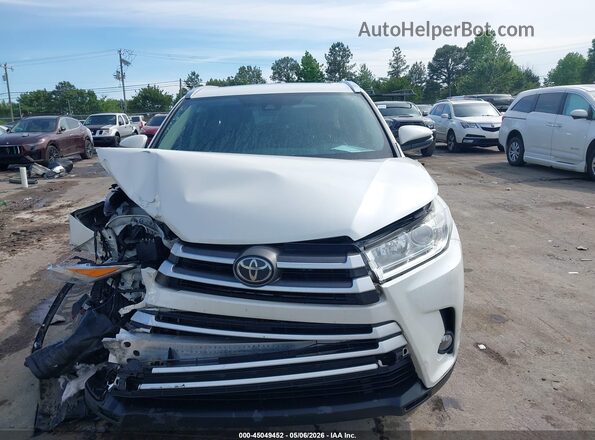 5TDKZRFH0JS537059 2018 TOYOTA LE White Vista del cuadro de instrumentos