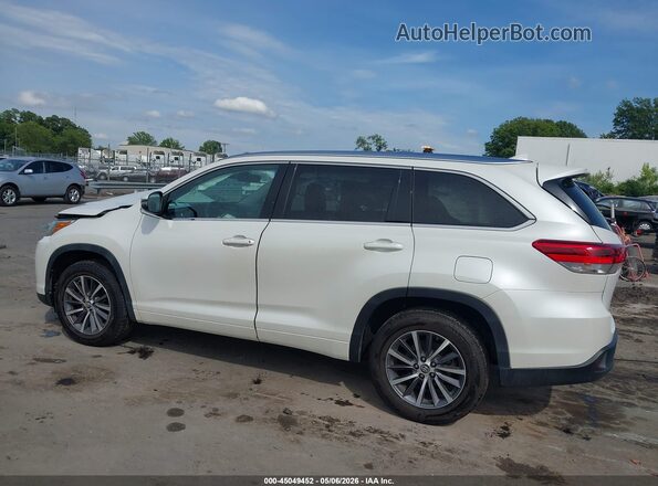 5TDKZRFH0JS537059 2018 TOYOTA LE White Vista interior de 360 grados