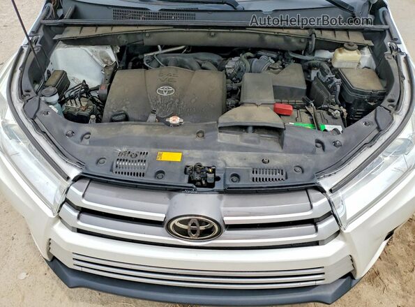5TDKZRFH2JS536494 2018 TOYOTA HIGHLANDER White Vista del compartimento del motor
