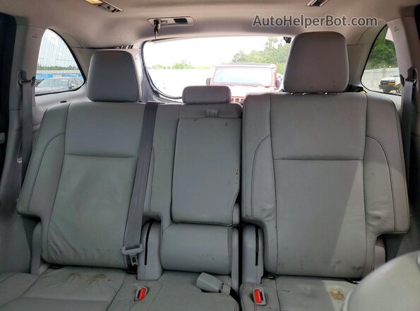 5TDKZRFH2JS536494 2018 TOYOTA HIGHLANDER White Vista de los asientos traseros