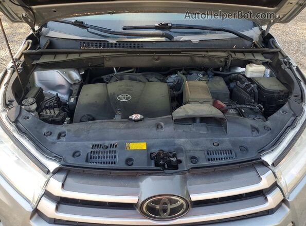 5TDKZRFH2JS544465 2018 TOYOTA HIGHLANDER Серебряный Вид подкапотного пространства