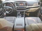 2018 Toyota Highlander Xle Серебряный vin: 5TDKZRFH2JS544465