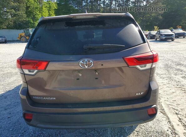 5TDKZRFH2KS313552 2019 TOYOTA HIGHLANDER Gray Vista trasera