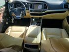2019 Toyota Highlander Xle Gray vin: 5TDKZRFH2KS313552