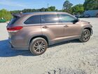 2019 Toyota Highlander Xle Gray vin: 5TDKZRFH2KS313552
