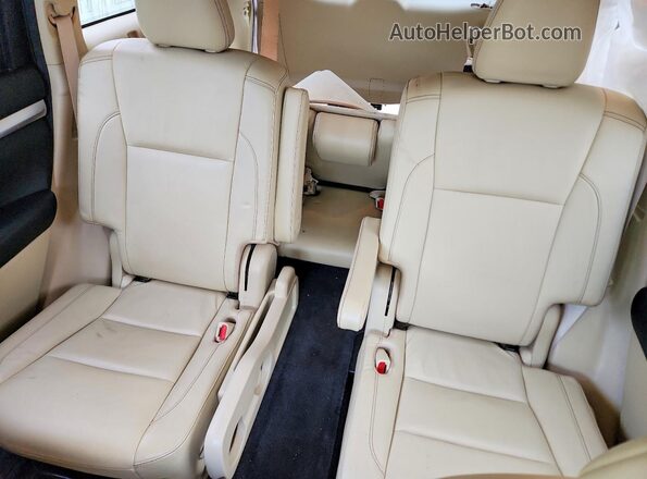 5TDKZRFH3JS541168 2018 TOYOTA HIGHLANDER White Widok tylnych siedzeń