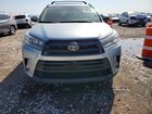2017 Toyota Highlander Se Серебряный vin: 5TDKZRFH4HS517701