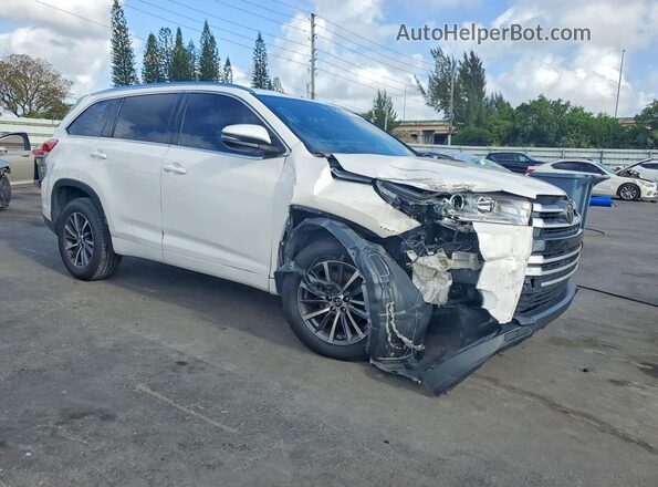 5TDKZRFH6HS203404 2017 TOYOTA LE Белый Передняя правая четверть