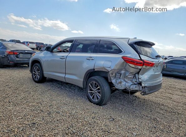 5TDKZRFH6JS548325 2018 TOYOTA HIGHLANDER Silver Tył lewy