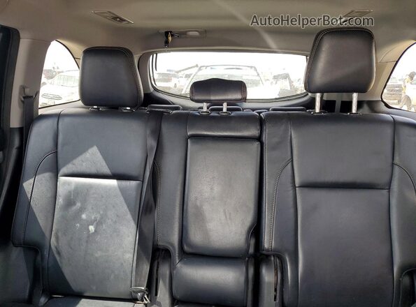 5TDKZRFH6JS548325 2018 TOYOTA HIGHLANDER Silver Widok tylnych siedzeń