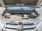 2018 Toyota Highlander Xle Silver vin: 5TDKZRFH6JS548325