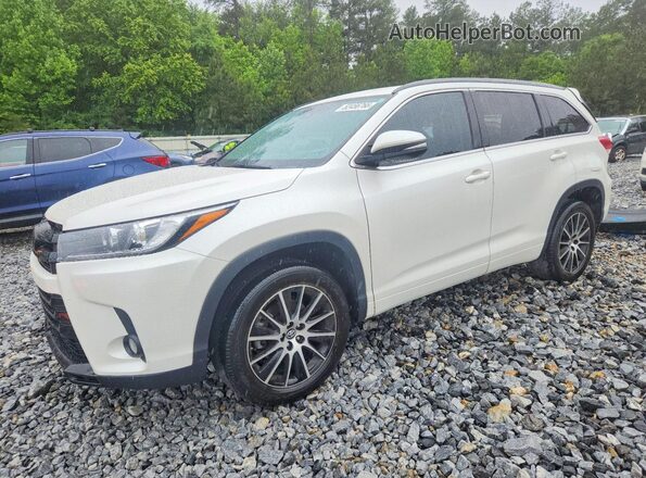 5TDKZRFH7JS532618 2018 TOYOTA HIGHLANDER White Front left