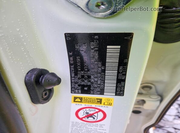 5TDKZRFH7JS532618 2018 TOYOTA HIGHLANDER White VIN sticker view