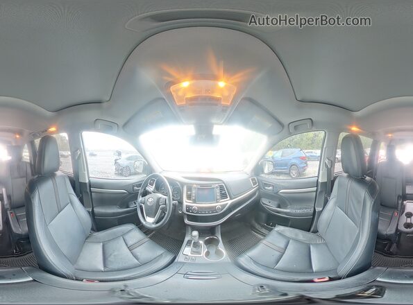 5TDKZRFH7JS532618 2018 TOYOTA HIGHLANDER White 360 interior view