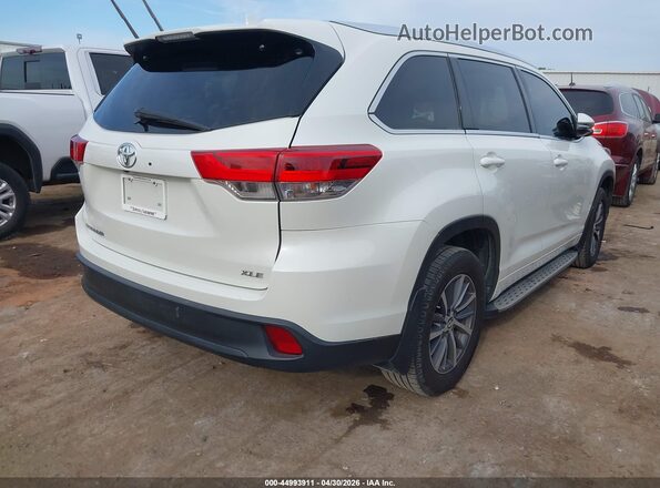 5TDKZRFH9HS522523 2017 TOYOTA LE Белый Задняя правая четверть