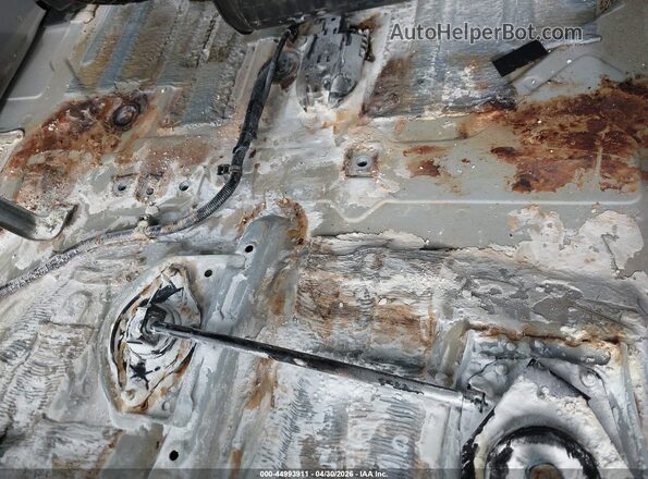 5TDKZRFH9HS522523 2017 TOYOTA LE Белый Вид спереди