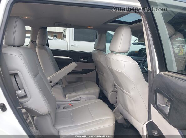 5TDKZRFH9HS522523 2017 TOYOTA LE Белый Вид наклейки с VIN-кодом
