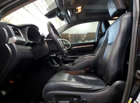 5TDKZRFH9JS535049 2018 TOYOTA HIGHLANDER Black წინა სალონის ხედი
