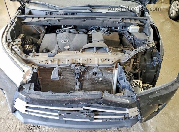 5TDKZRFH9JS535049 2018 TOYOTA HIGHLANDER Black ძრავის განყოფილების ხედი