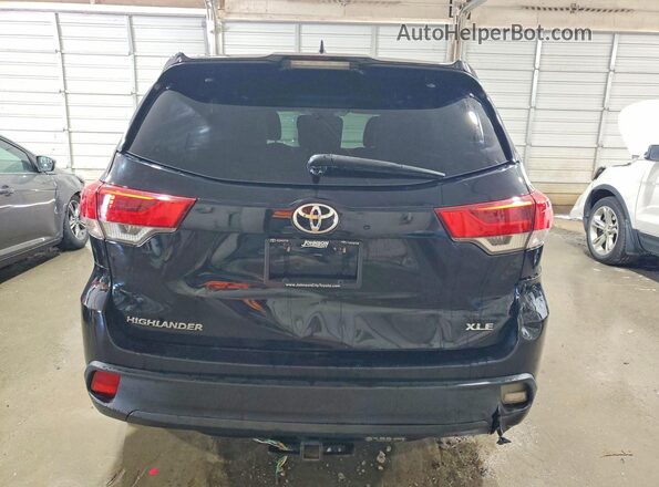 5TDKZRFH9JS535049 2018 TOYOTA HIGHLANDER Black უკანა ხედი