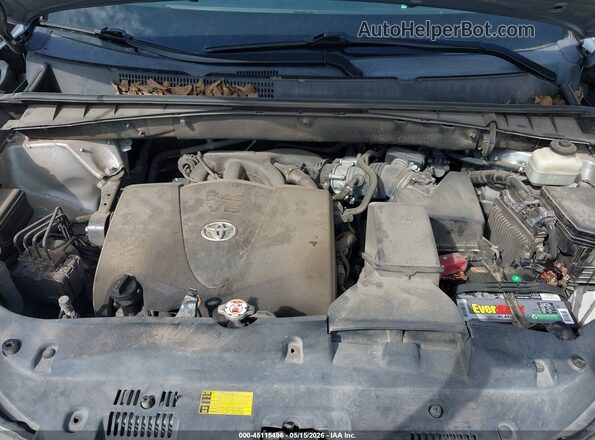 5TDKZRFHXJS531947 2018 TOYOTA HIGHLANDER Silver Vista trasera