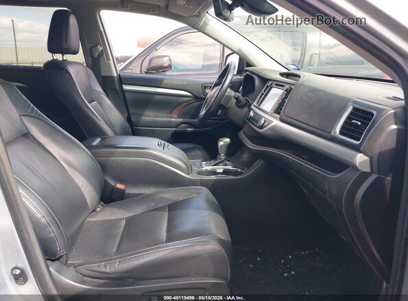 5TDKZRFHXJS531947 2018 TOYOTA HIGHLANDER Silver Vista interior delantera