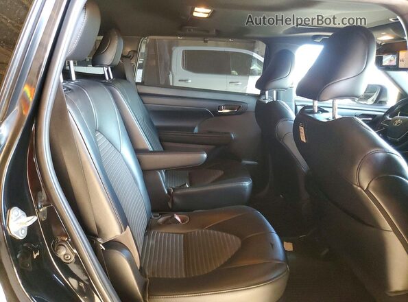 5TDLZRBH1MS065324 2021 TOYOTA HIGHLANDER Черный Вид задних сидений