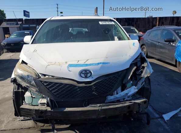 5TDXK3DCXGS721870 2016 TOYOTA SIENNA Белый Вид спереди