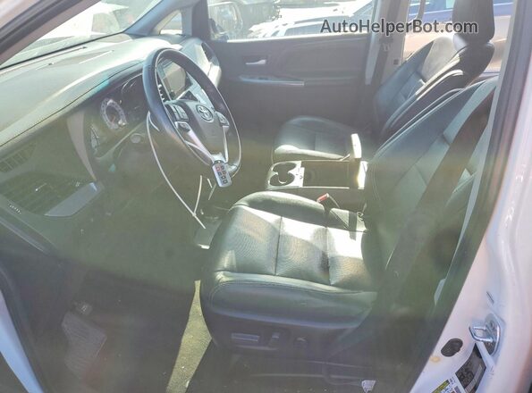 5TDXK3DCXGS721870 2016 TOYOTA SIENNA Белый Вид салона спереди