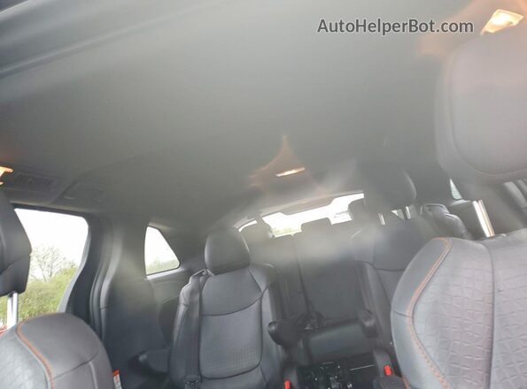 5TDXSKFC2PS100775 2023 TOYOTA SIENNA Черный Вид задних сидений