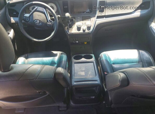 5TDXZ3DC1HS870357 2017 TOYOTA SIENNA Silver წინა პანელის ხედი