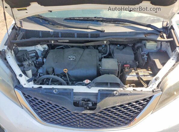 5TDXZ3DC4HS818592 2017 TOYOTA SIENNA Белый Вид подкапотного пространства